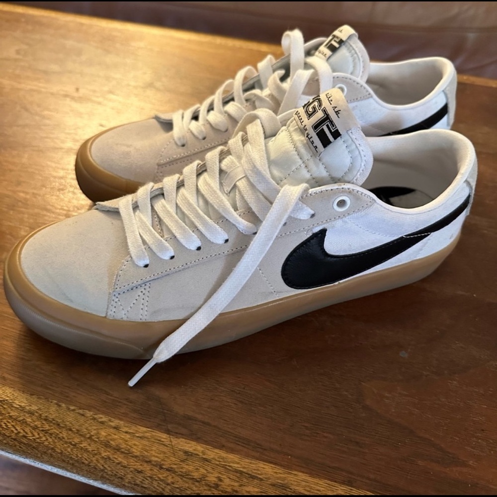Nike Grant Taylor Size 8